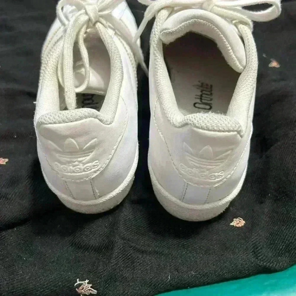 Adidas white Ortholite size 4 vintage 2014 white collectible. - Picture 2 of 5